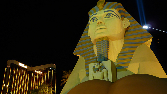 Sphinx at Luxor hotel las vegas showing big light on top on pyramid behind